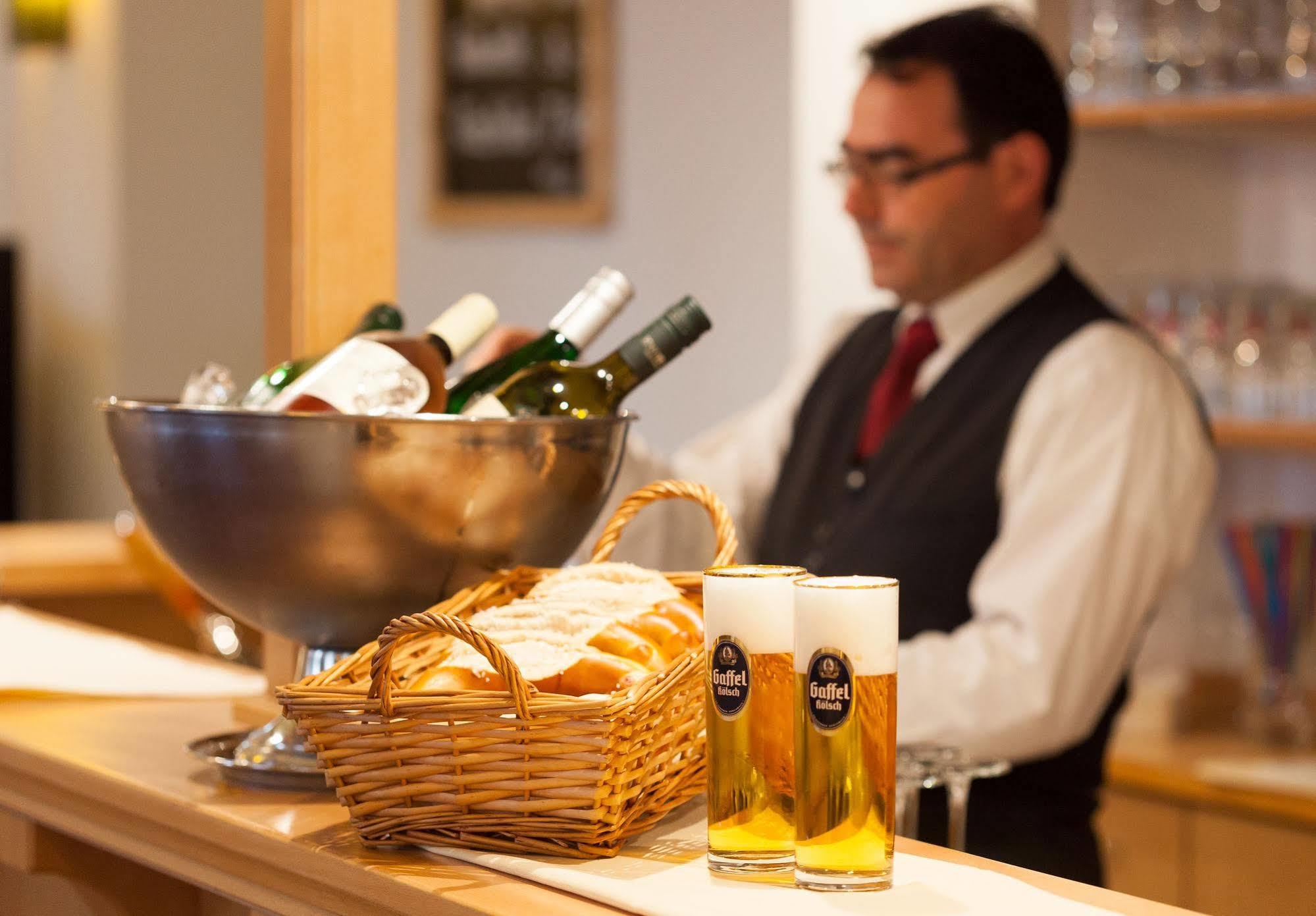 Hotel Kardinal Schulte Haus à Bergisch Gladbach Extérieur photo